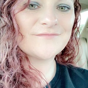 Meet your Posher, Cassandra